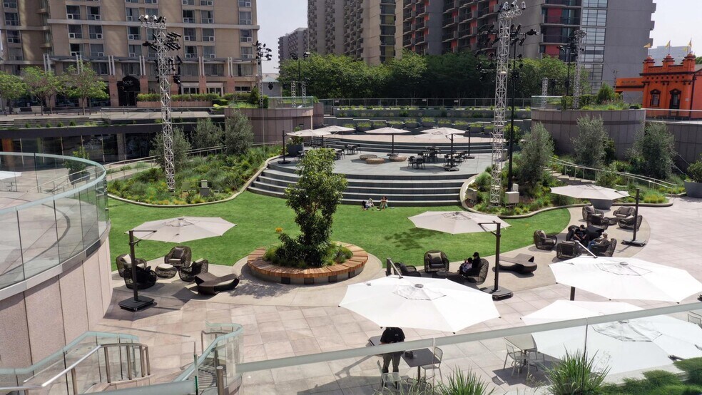 More Photos Of 350 S Grand Ave, Los Angeles Office Residential For Lease