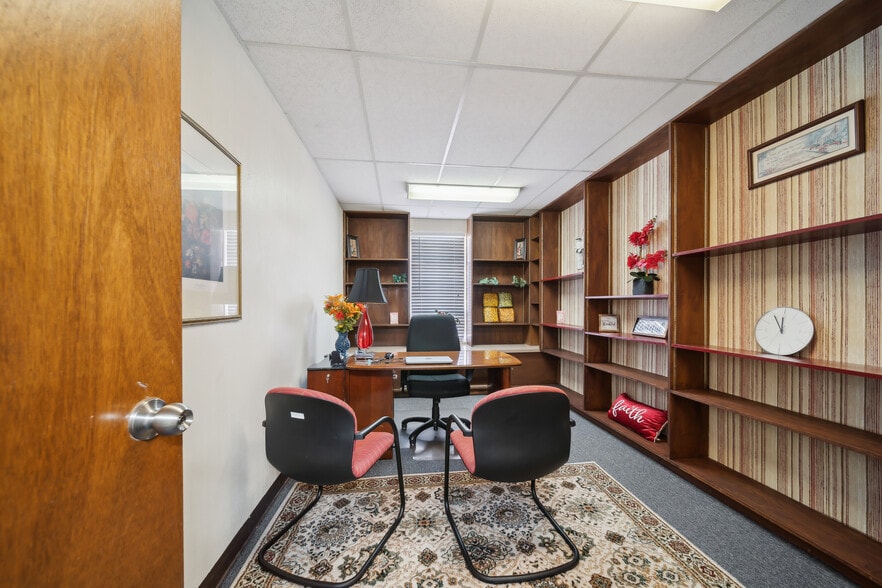 More Photos Of 1203 S Columbia Ave, Tulsa Religious Facility For Sale