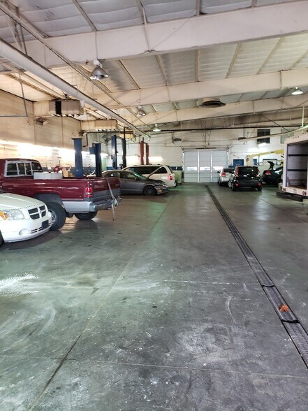 More Photos Of 7800 W Colfax Ave, Lakewood Auto Repair For Sale