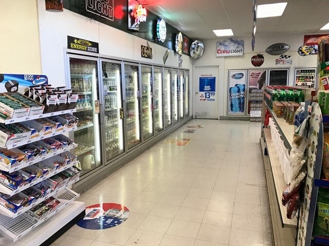 More Photos Of 16898 Sportsman St, Adelanto Service Station For Sale