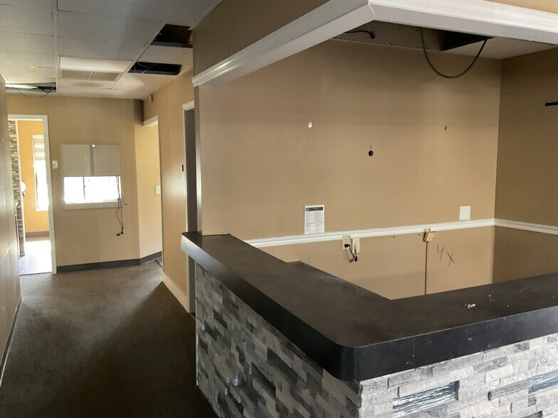 More Photos Of 1409 Kingsley Ave, Orange Park Medical For Sale