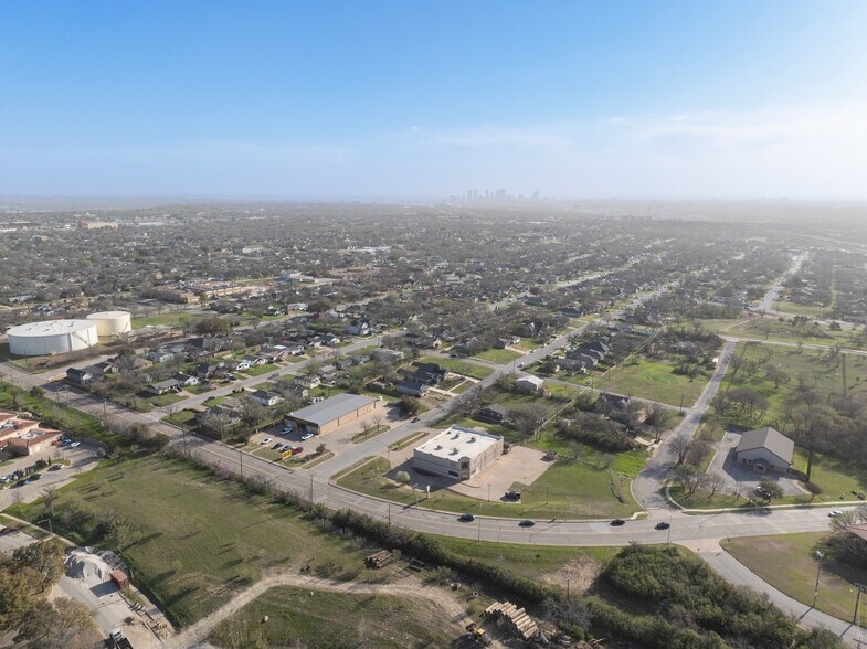 More Photos Of 4441 Bryant Irvin Rd N, Fort Worth Medical For Sale