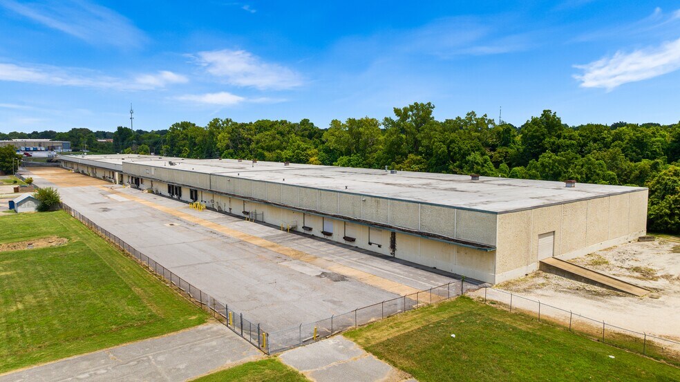 Primary Photo Of 237-265 E Belz Blvd, Memphis Distribution For Lease