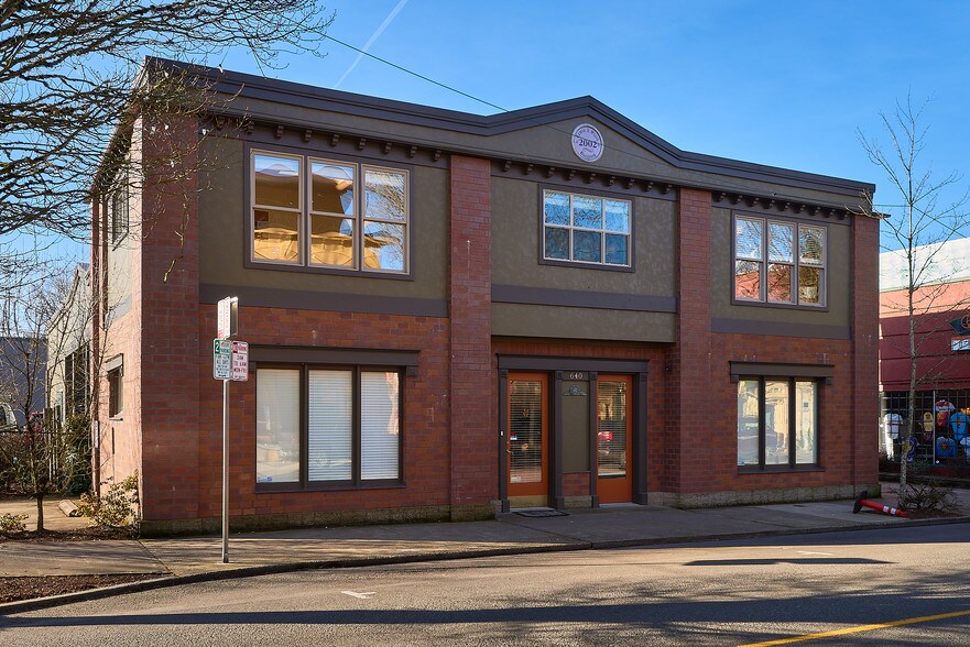 Primary Photo Of 640 NE 3rd St, Mcminnville Office For Lease