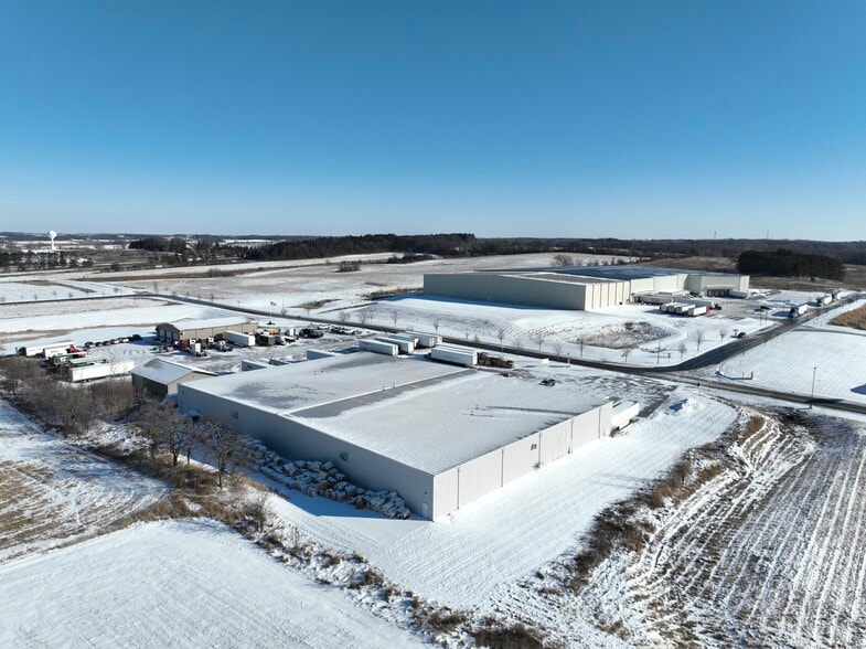 More Photos Of 2700 Alreich Ave, Baldwin Service For Sale