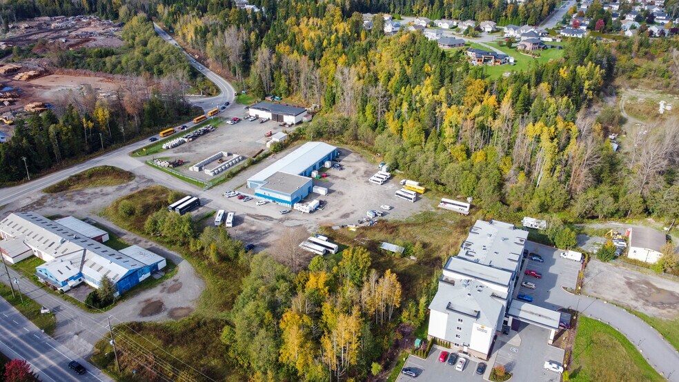 More Photos Of 5130 Park Av, Terrace Industrial For Lease