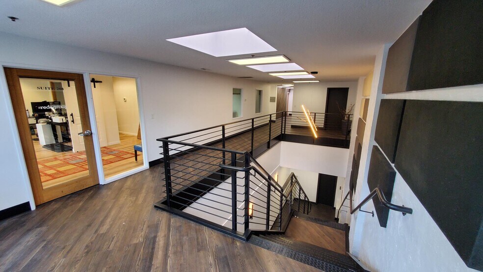 More Photos Of 509-511 Main St, Oregon City Loft Creative Space For Sale