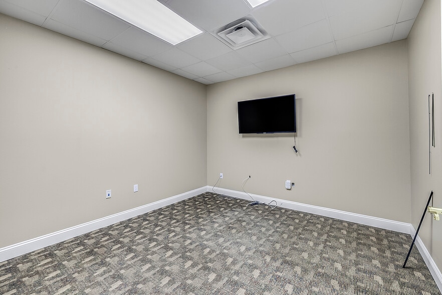 More Photos Of 2104 Delta Way, Tallahassee Office For Sale