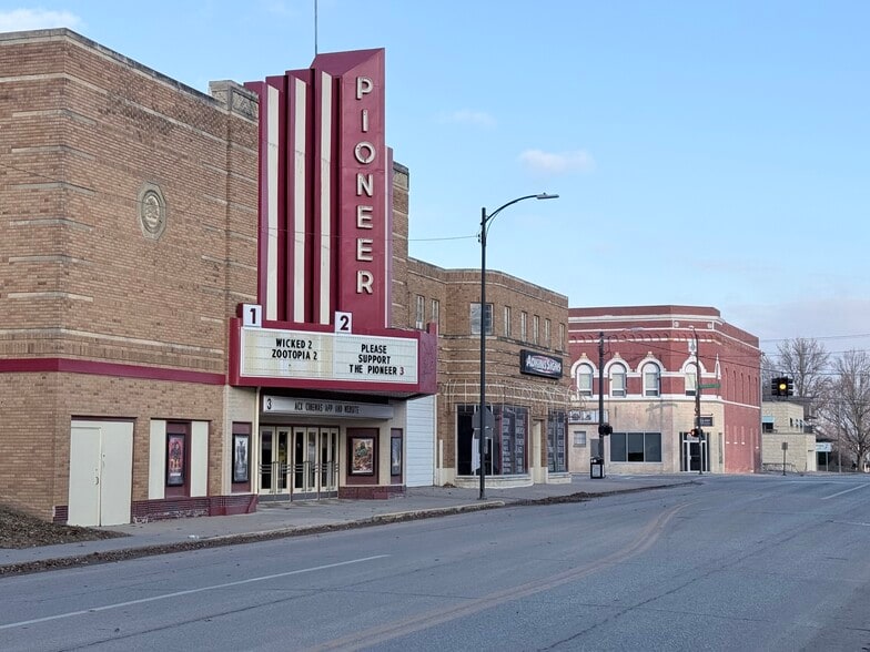 Primary Photo Of 110 S 11th St, Nebraska City Movie Theatre For Sale