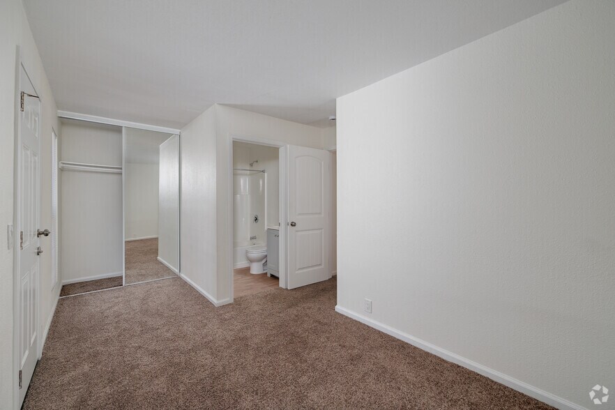 More Photos Of 4053 Wilson Ave, San Diego Apartments For Sale