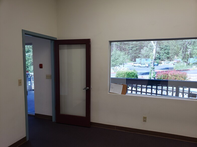 More Photos Of 640 E Main St, Grass Valley Office For Sale