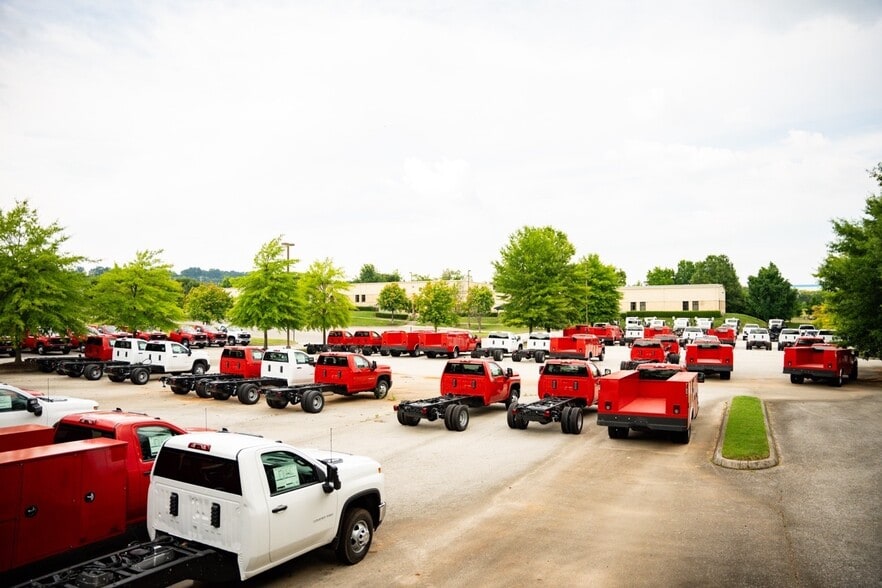 More Photos Of 3429 Regal Dr, Alcoa Office For Sale