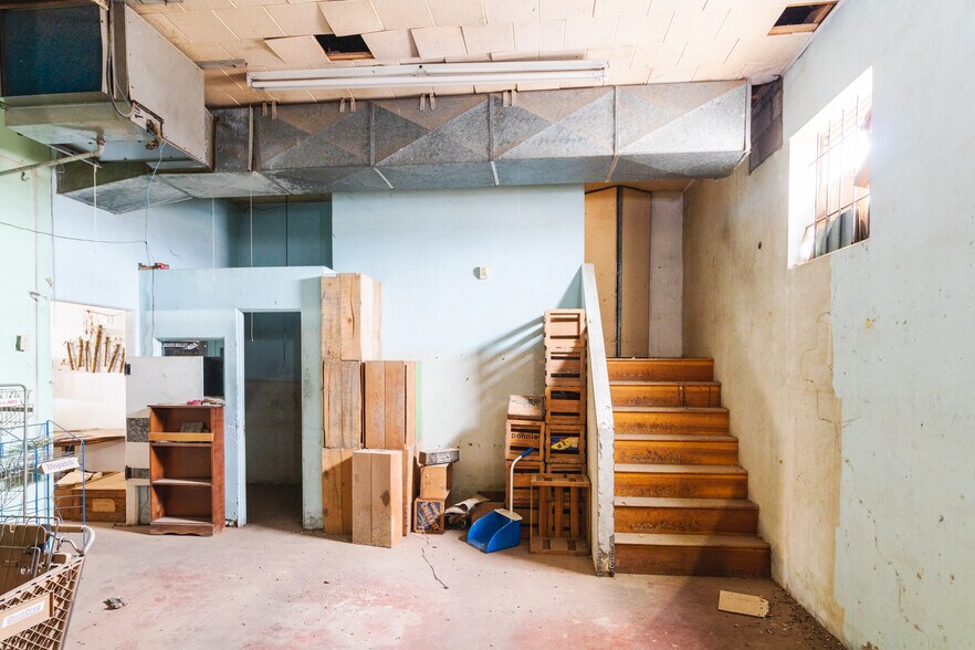 More Photos Of 200 N Florence St, Casa Grande Storefront For Sale