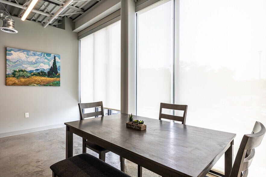 More Photos Of 603 East St, Parkville Multifamily For Sale