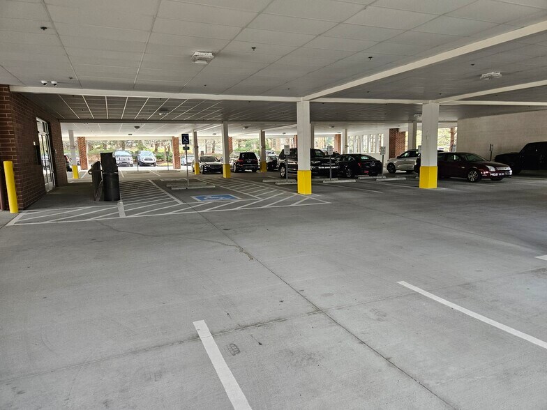 More Photos Of 751 Cool Springs Blvd, Franklin Office For Lease