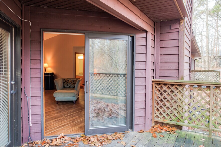 More Photos Of 1533 Arbors Ln, Bloomington Apartments For Sale