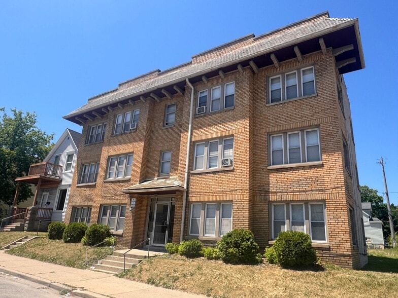 More Photos Of 2767 N Holton St, Milwaukee Apartments For Sale