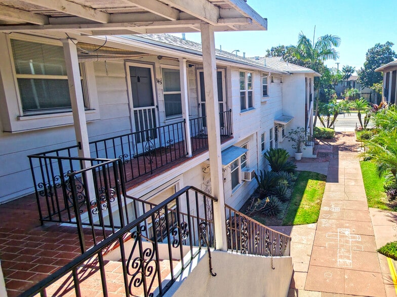 More Photos Of 953 E Carson St, Long Beach Apartments For Sale