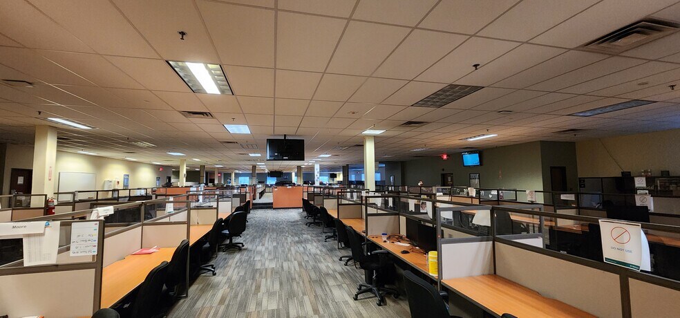 More Photos Of 1010 O'Neill Hwy, Dunmore Storefront For Lease