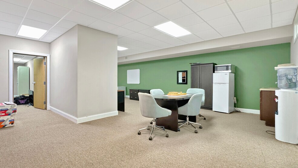 More Photos Of 117 N Mitchell St, Cadillac Medical For Sale