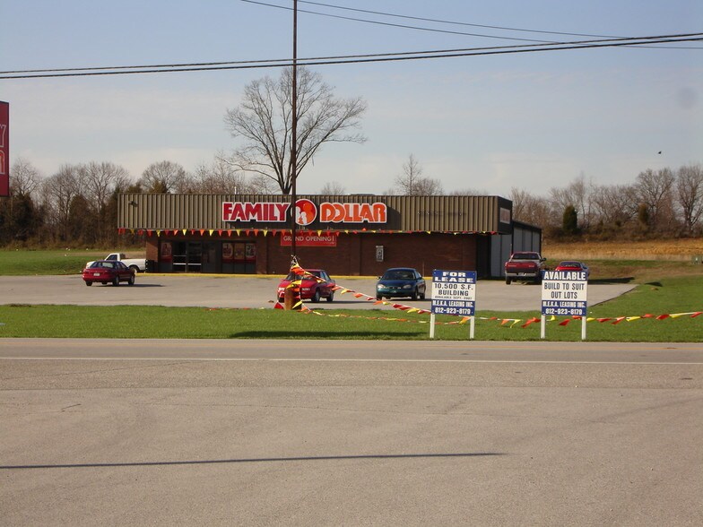 More Photos Of 1470 Highway 64 NE, New Salisbury Freestanding For Sale