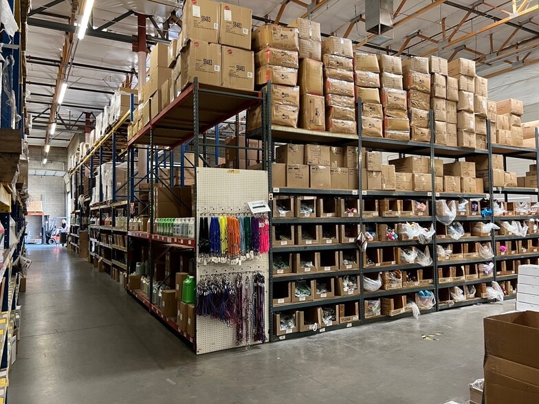 More Photos Of 1805 E McDowell Rd, Phoenix Distribution For Lease