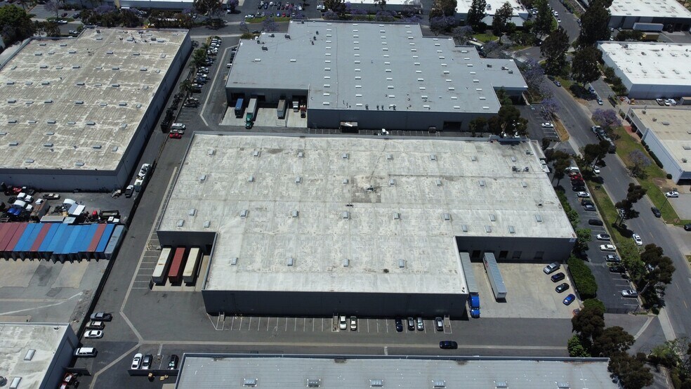 More Photos Of 860 Sandhill Ave, Carson Warehouse For Lease