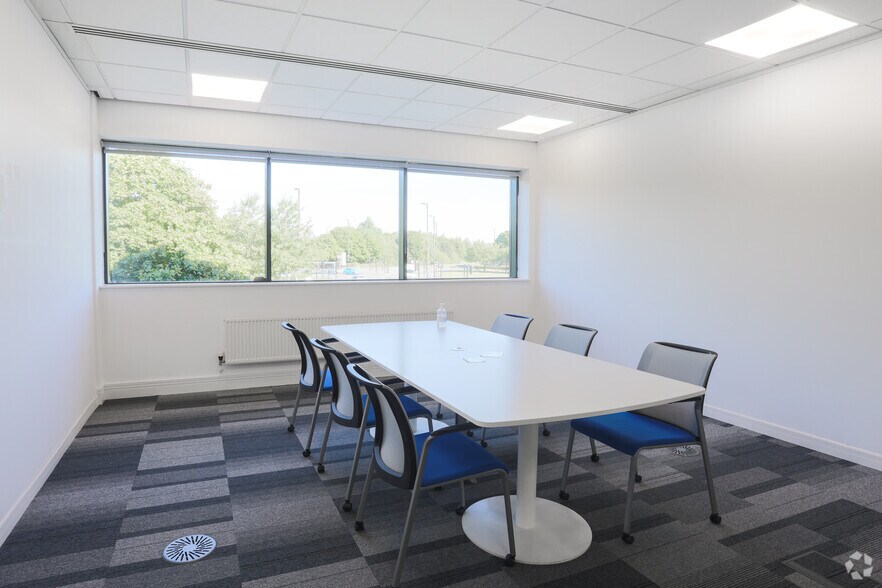More Photos Of Benton Ln, Newcastle Upon Tyne Office For Sale