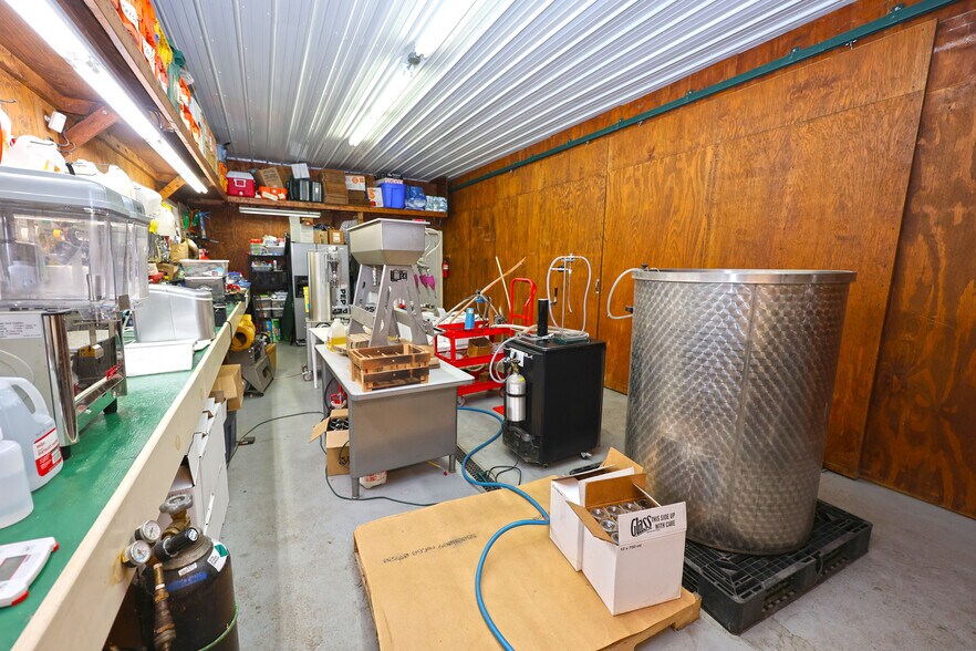 More Photos Of 7785 Hill Rd, Watervliet Specialty For Sale