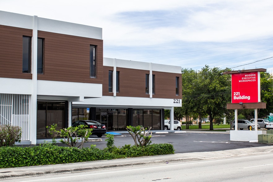 More Photos Of 221 W Hallandale Beach Blvd, Hallandale Beach Office For Lease