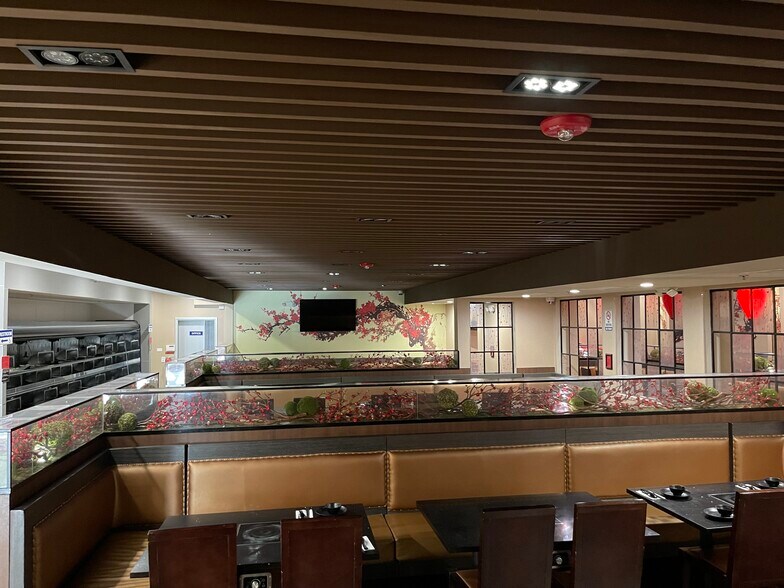 More Photos Of 1375 E Tropicana Ave, Las Vegas Restaurant For Lease