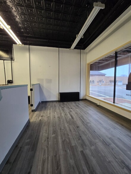 More Photos Of 204 E State St, Botkins Office For Lease
