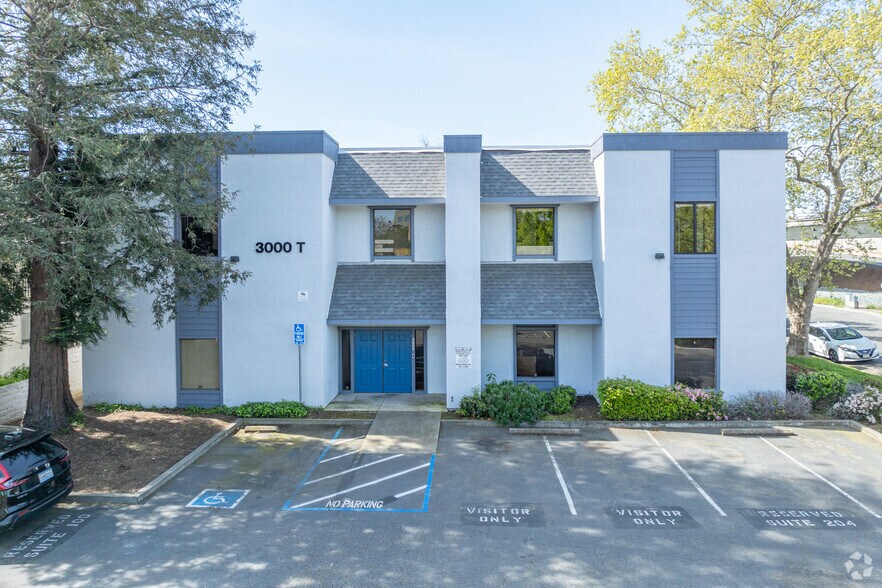 More Photos Of 3000 T St, Sacramento Office For Lease
