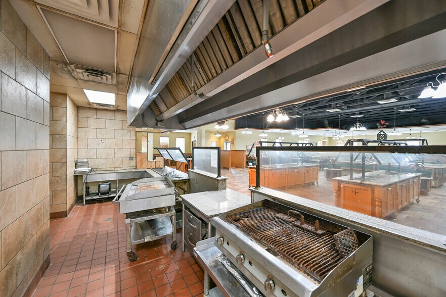 More Photos Of 2508 W 7th Ave, Corsicana Restaurant For Lease