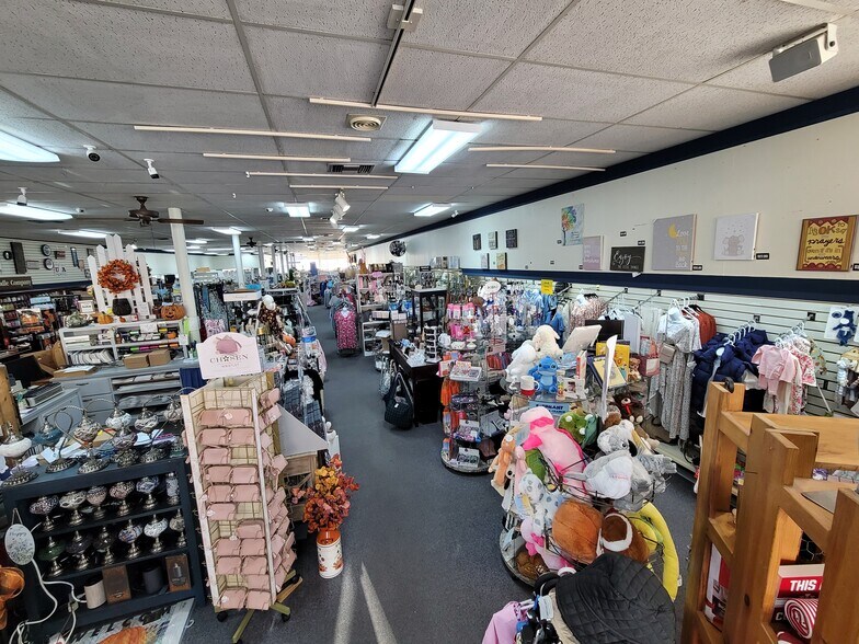 More Photos Of 302 N Main St, Rushville Storefront Retail Office For Sale