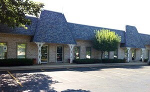 More Photos Of 1666-1684 S Wolf Rd, Wheeling Distribution For Lease