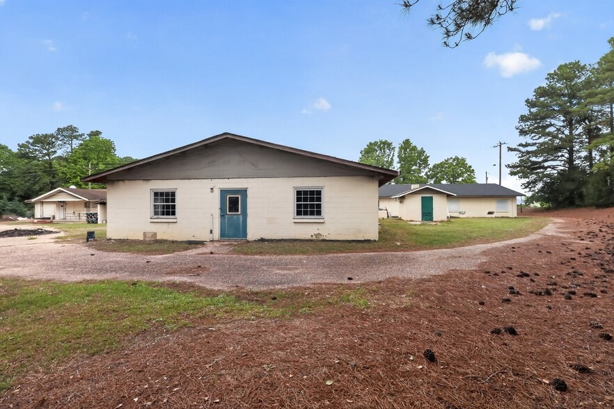 More Photos Of 6828 Old Stage Rd N, Angier Flex For Sale