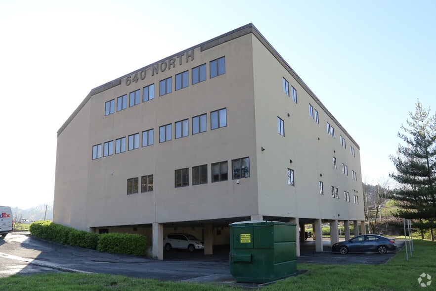More Photos Of 2606 N Greenway Dr, Knoxville Office For Lease