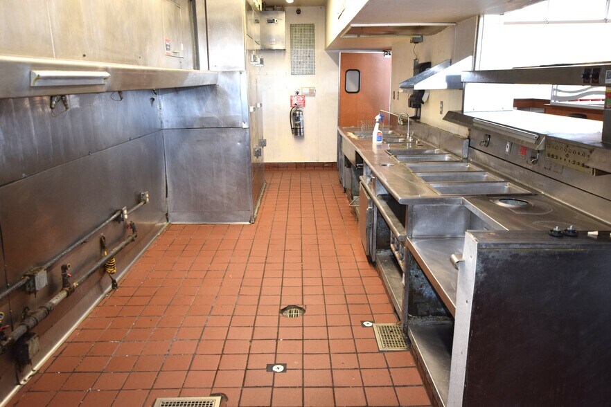 More Photos Of 3701 W Wall St, Midland General Retail For Sale