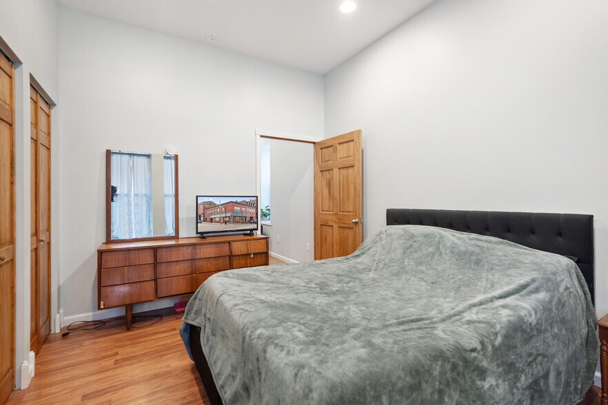 More Photos Of 200-202 W Main St, Monongahela Storefront Retail Residential For Sale