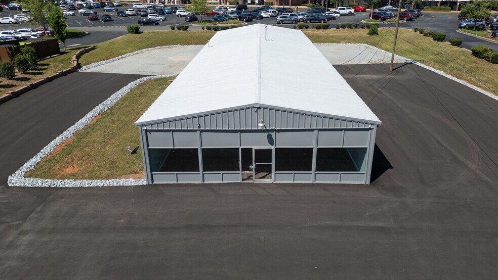 More Photos Of 165 Mayo St, Hillsborough General Retail For Lease