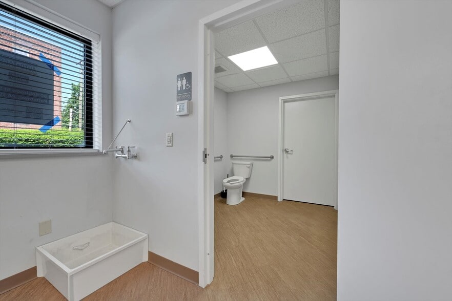 More Photos Of 377 E High St, Pottstown Bank For Sale