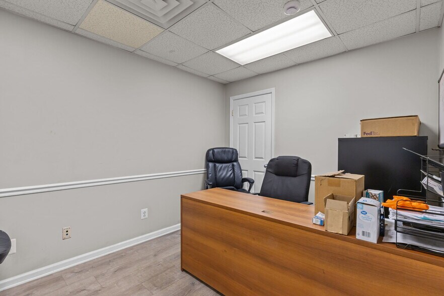 More Photos Of 7011 Beaver Dam Rd, Levittown Industrial For Sale