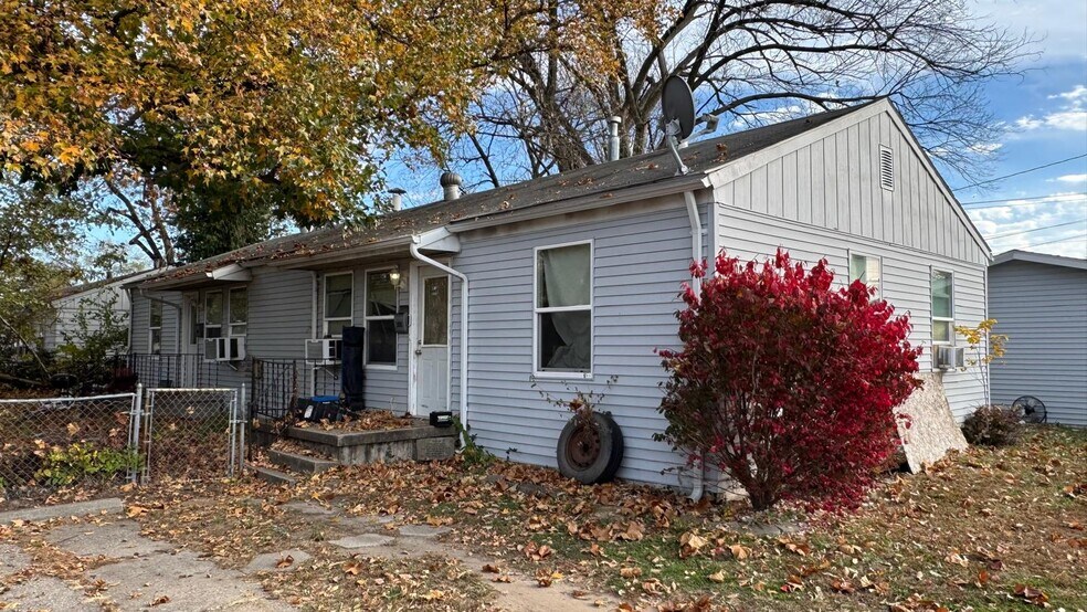 Primary Photo Of 300 Cobb St, East Alton Multifamily For Sale