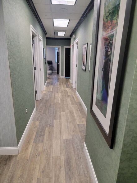 More Photos Of 246 Hamburg Tpke, Wayne Medical For Sale