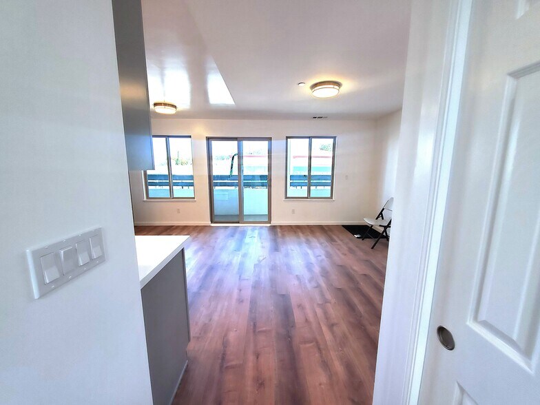 More Photos Of 40-46 37th Ave, San Mateo Storefront Retail Residential For Sale