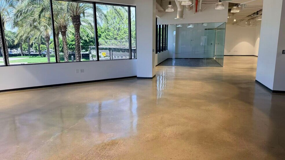 More Photos Of 4590 MacArthur Blvd, Newport Beach Office For Lease