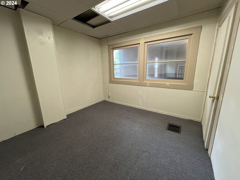 More Photos Of 1839 3rd St, Baker City Religious Facility For Sale