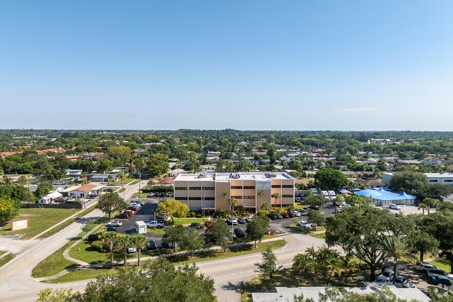 More Photos Of 7777 N Davie Rd Ext, Davie Office For Lease