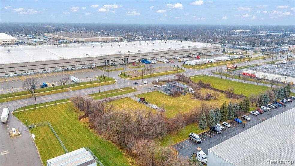 More Photos Of 24500 Dequindre Rd, Warren Garden Center For Sale
